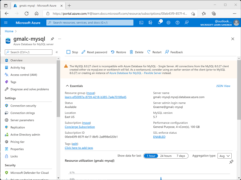 لقطة شاشة لمدخل Azure تعرض صفحة "Azure Database for MySQL".