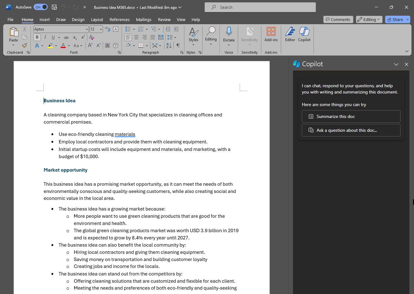 Microsoft Word の [Copilot] ペインのスクリーンショット。