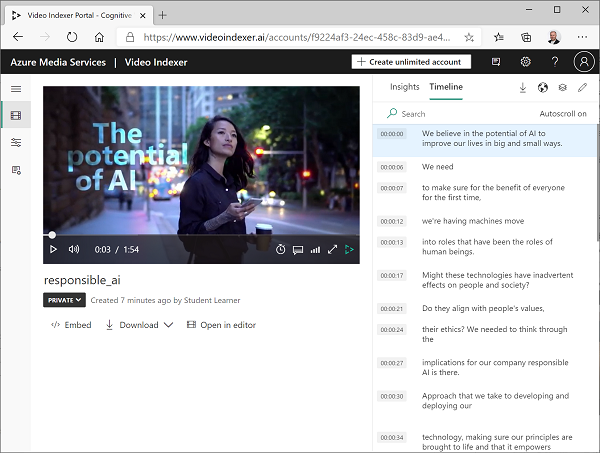 ビデオ プレーヤーと動画トランスクリプトを表示するタイムライン ペインを備えた Video Indexer。