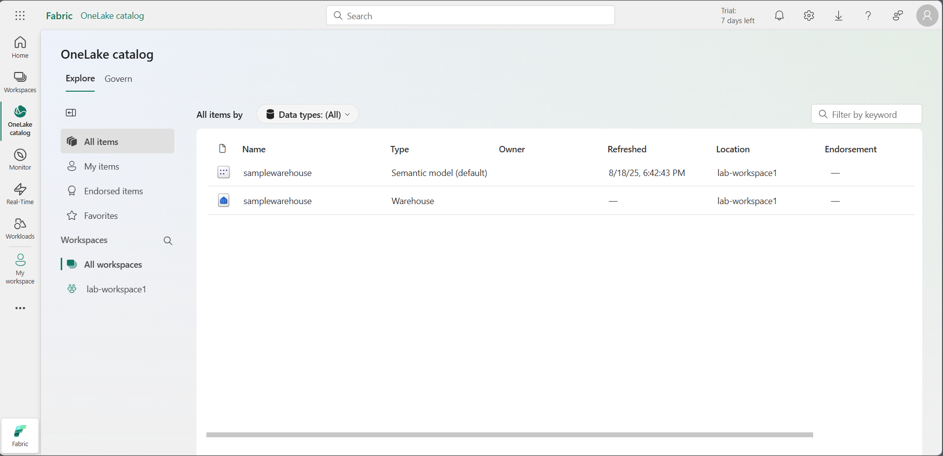 OneLake カタログのスクリーンショット。